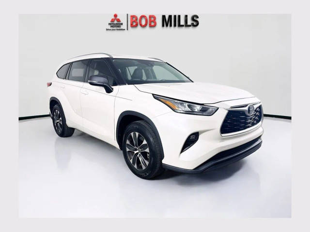 2020 Toyota Highlander XLE FWD photo