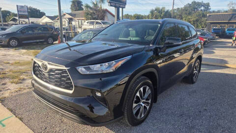 2020 Toyota Highlander XLE AWD photo
