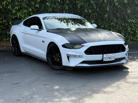 2020 Ford Mustang GT RWD photo