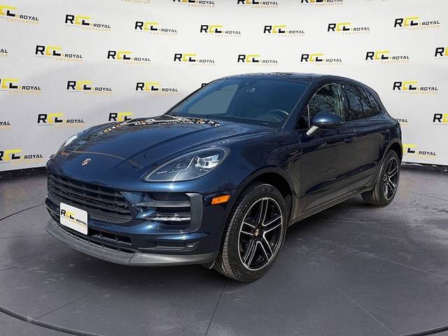 2020 Porsche Macan  AWD photo