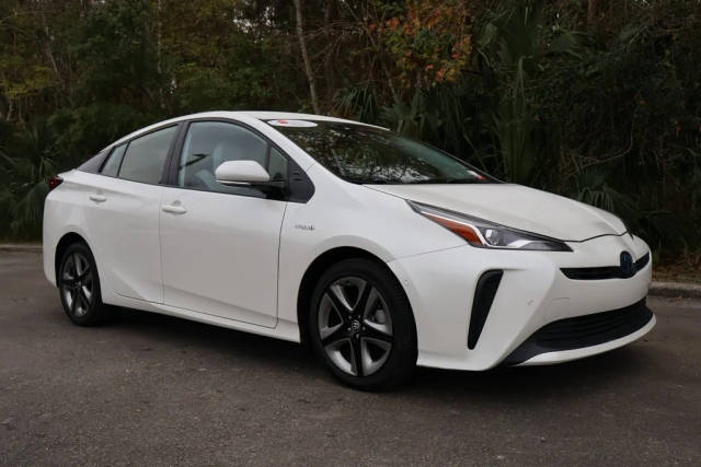 2020 Toyota Prius XLE FWD photo