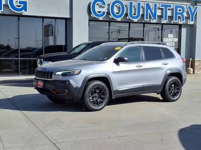 2020 Jeep Cherokee Trailhawk 4WD photo