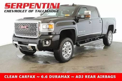 2019 GMC Sierra 2500HD Denali 4WD photo