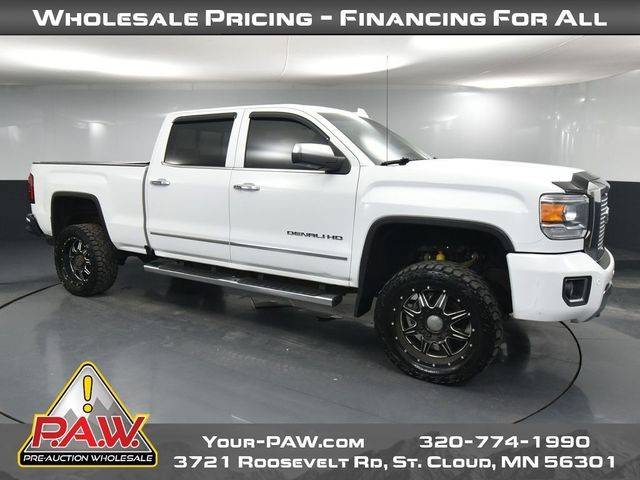 2017 GMC Sierra 2500HD Denali 4WD photo