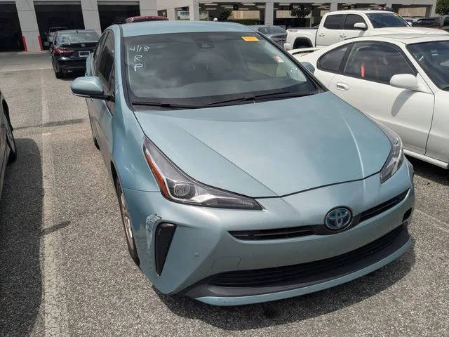 2020 Toyota Prius LE FWD photo