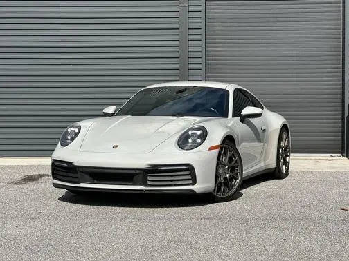 2020 Porsche 911 Carrera RWD photo