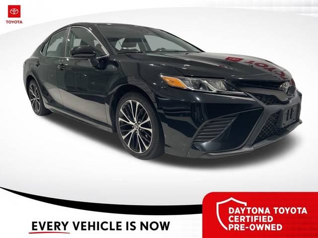 2020 Toyota Camry SE FWD photo