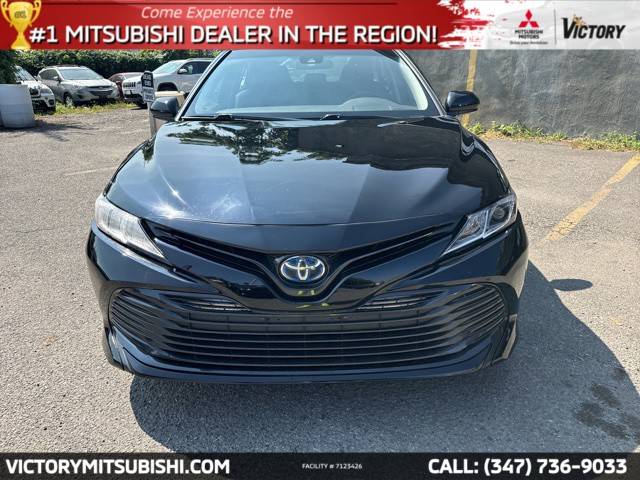 2020 Toyota Camry Hybrid LE FWD photo