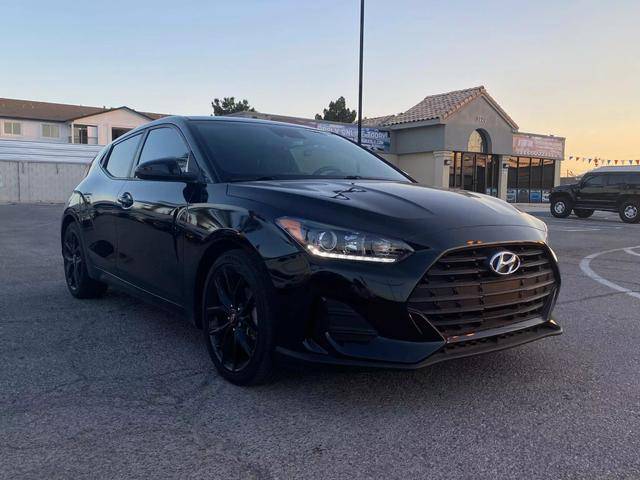 2020 Hyundai Veloster 2.0 Premium FWD photo