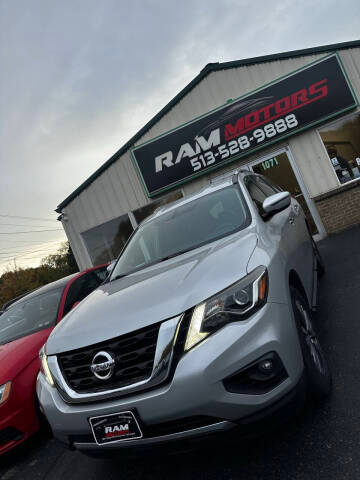 2018 Nissan Pathfinder SV 4WD photo