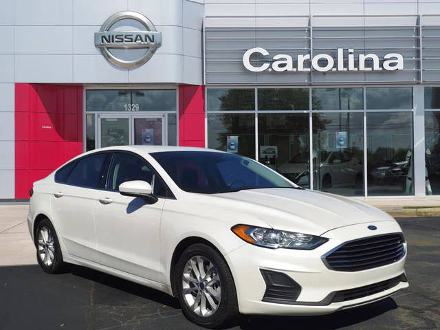2020 Ford Fusion SE FWD photo