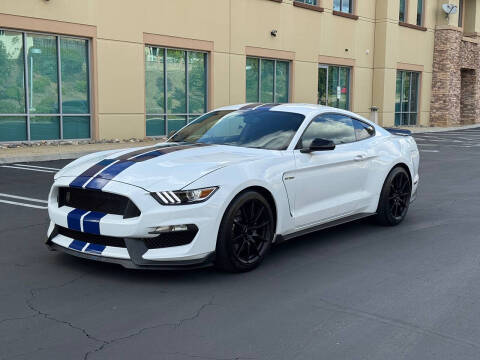 2016 Ford Mustang Shelby GT350 RWD photo