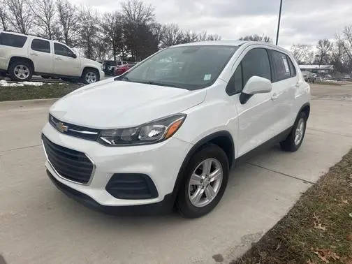 2020 Chevrolet Trax LS FWD photo