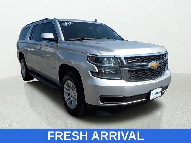 2019 Chevrolet Suburban LT 4WD photo