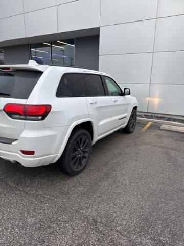 2020 Jeep Grand Cherokee Altitude 4WD photo