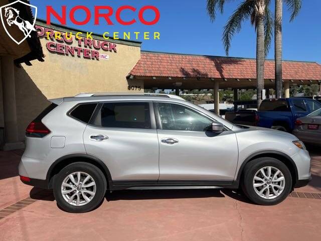 2019 Nissan Rogue SV FWD photo