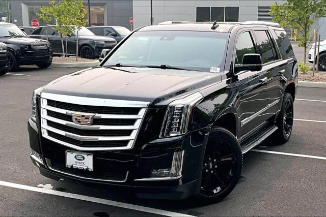 2017 Cadillac Escalade Luxury 4WD photo