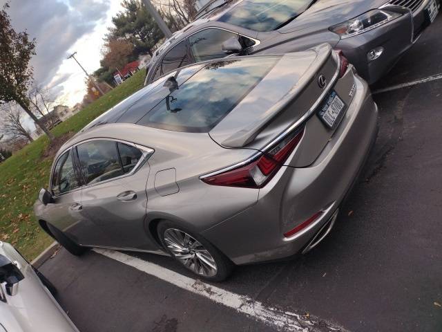 2020 Lexus ES ES 350 Luxury FWD photo