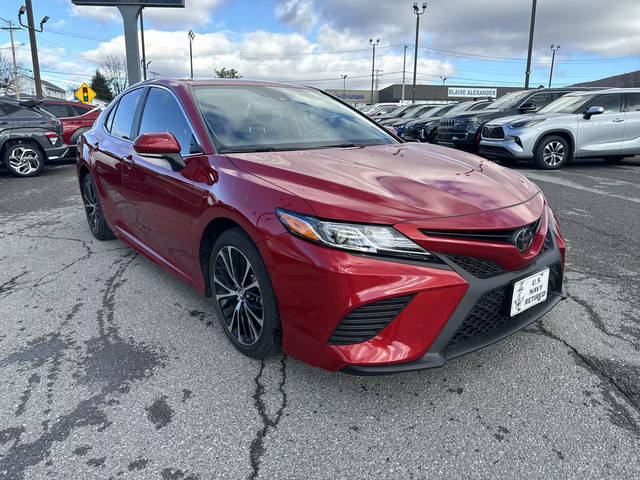 2020 Toyota Camry SE FWD photo