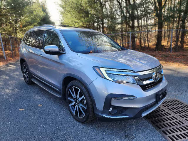 2020 Honda Pilot Touring 7-Passenger AWD photo