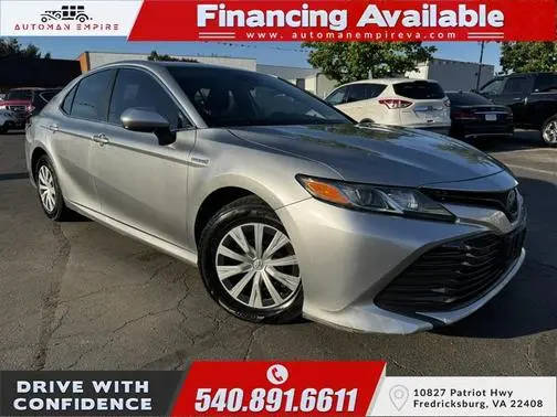 2020 Toyota Camry Hybrid LE FWD photo