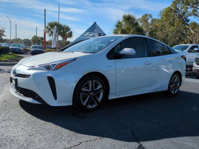 2020 Toyota Prius XLE FWD photo
