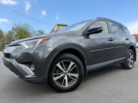 2017 Toyota RAV4 XLE AWD photo