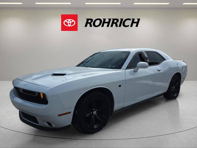 2019 Dodge Challenger SXT RWD photo