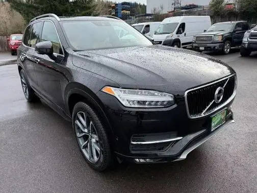 2019 Volvo XC90 Momentum AWD photo