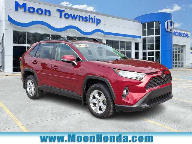 2020 Toyota RAV4 XLE AWD photo