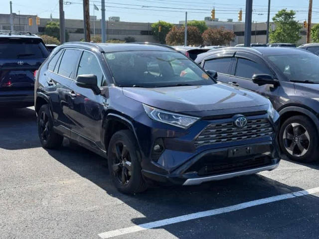 2020 Toyota RAV4 Hybrid XSE AWD photo
