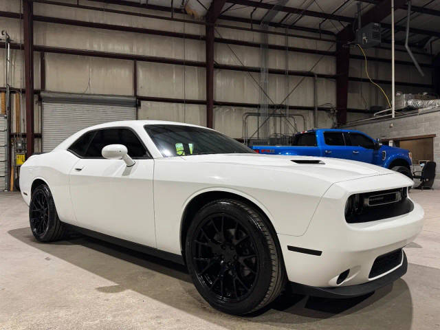 2019 Dodge Challenger SXT RWD photo