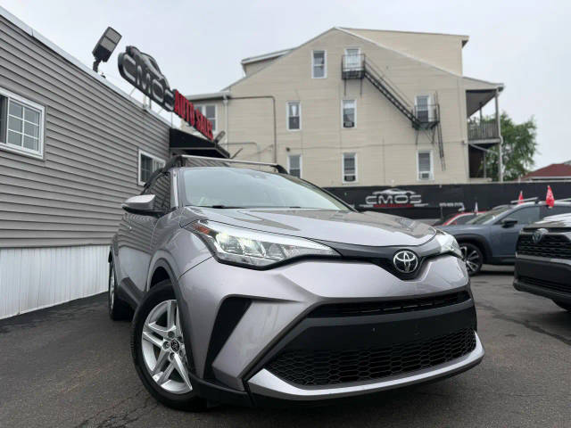 2020 Toyota C-HR LE FWD photo