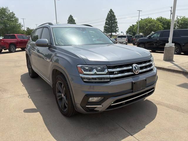 2020 Volkswagen Atlas 3.6L V6 SE w/Technology R-Line AWD photo