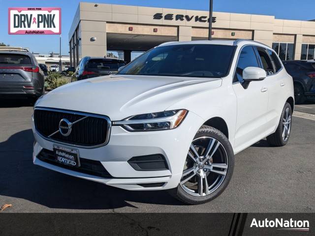 2020 Volvo XC60 Momentum AWD photo