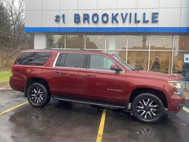 2020 Chevrolet Suburban LT 4WD photo