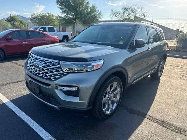 2020 Ford Explorer Platinum 4WD photo