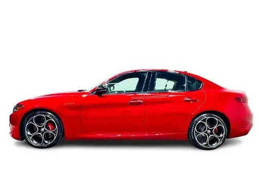 2020 Alfa Romeo Giulia Sport RWD photo