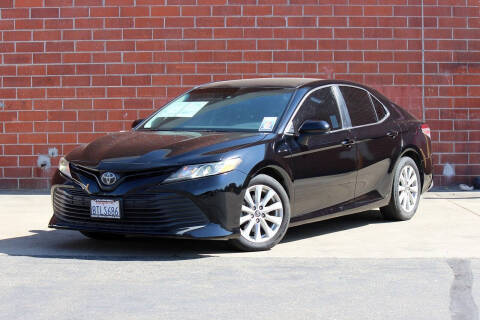 2019 Toyota Camry LE FWD photo