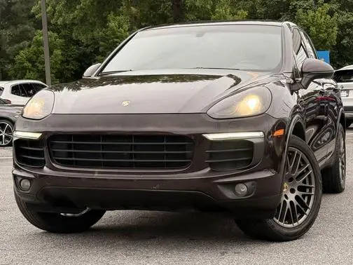 2017 Porsche Cayenne  AWD photo