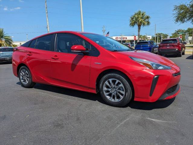 2020 Toyota Prius XLE FWD photo