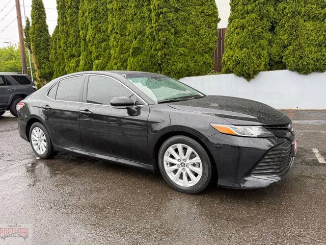 2020 Toyota Camry LE FWD photo