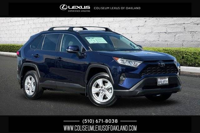 2020 Toyota RAV4 XLE FWD photo