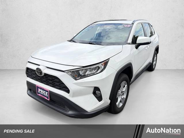 2019 Toyota RAV4 XLE AWD photo