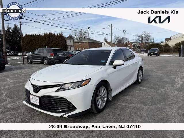 2020 Toyota Camry LE FWD photo