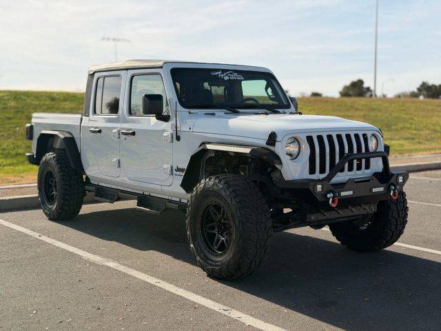 2020 Jeep Gladiator Sport 4WD photo