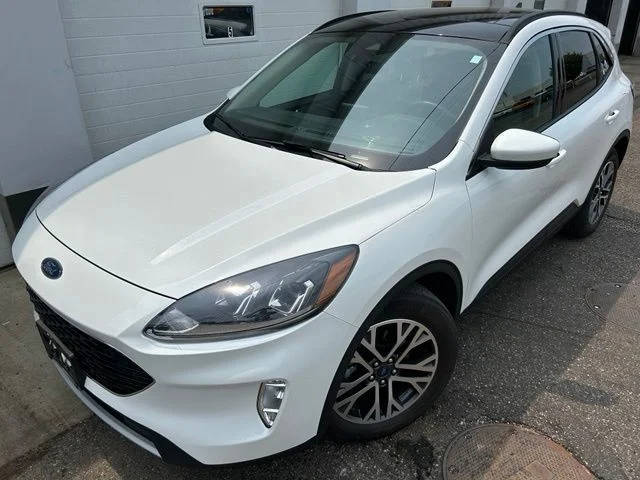 2020 Ford Escape SEL FWD photo