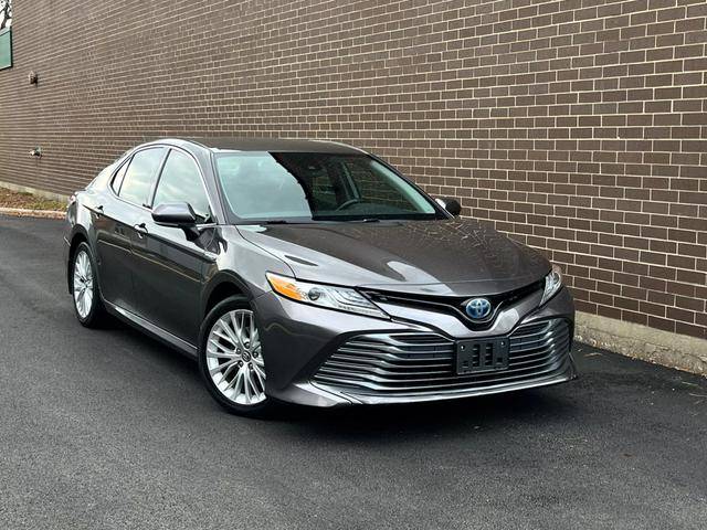 2020 Toyota Camry Hybrid XLE FWD photo