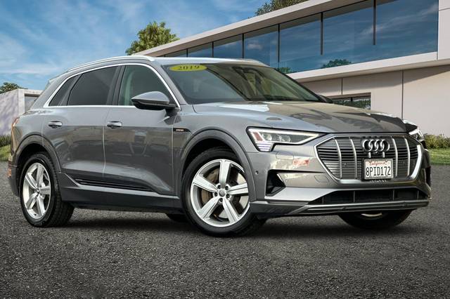 2019 Audi e-tron Premium Plus AWD photo