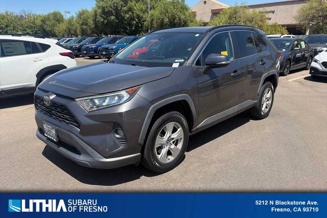 2019 Toyota RAV4 XLE FWD photo